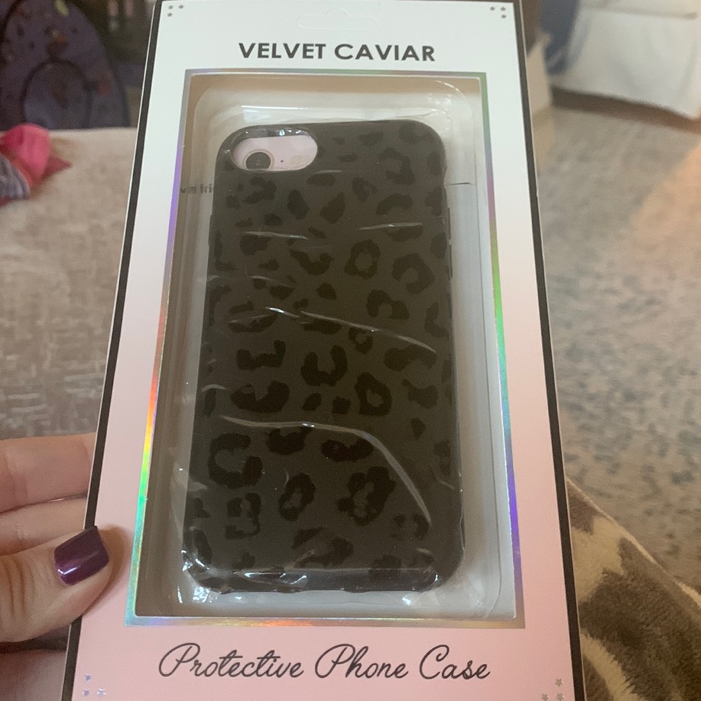 Velvet caviar iPhone 7/8/SE case new in package